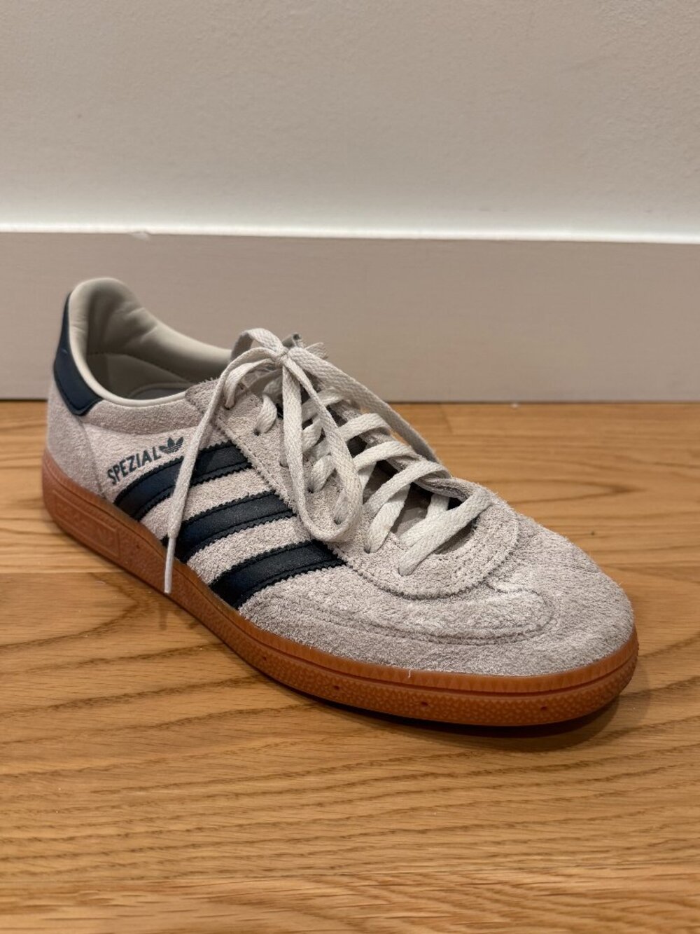 Adidas Handball Spezial Sneakers in Aluminum Core Black Sz 8.5 Womens